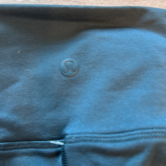 lululemon reveal crop in submarine - Picture 12 of 12